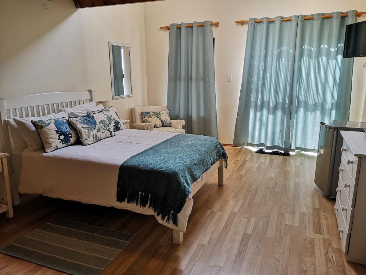 Tortoise Trail Lodge Langebaan Esterno foto